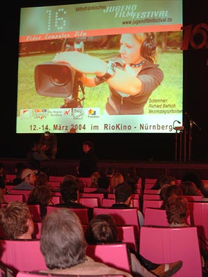 JuFiFe16: Publikum von hinten + Leinwand