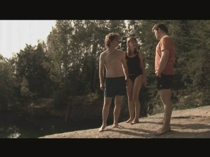 drei Jugendliche stehen an einem Abhang ©Gesa Lück drei Jugendliche stehen an einem Abhang ©Gesa Lück