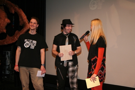 Tanja Collischon im Gesprch mit den Preistrgern ©Parabol