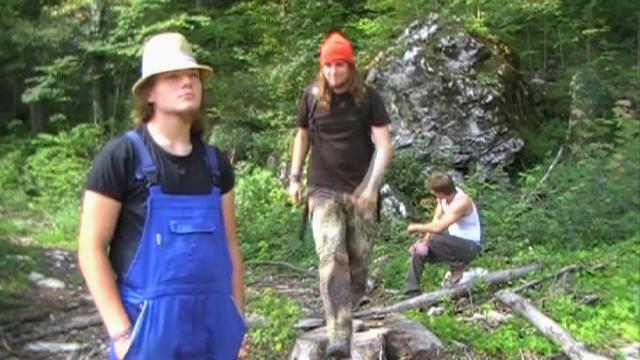 Die Protagonisten auf der Wanderung ©Non Sense Entertainment